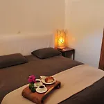 Waterfront Luxurious - Kea Island Feriehus