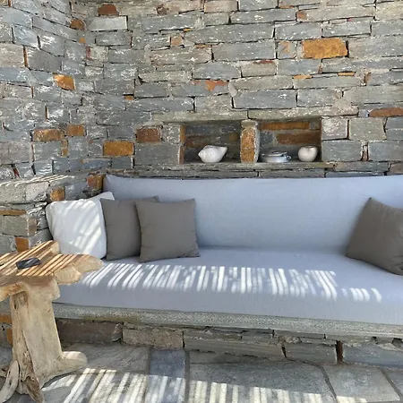 Nyaraló Waterfront Luxurious - Kea Island